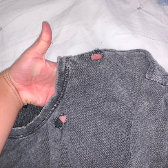 Gray sweatshirt - Picture 6 of 7